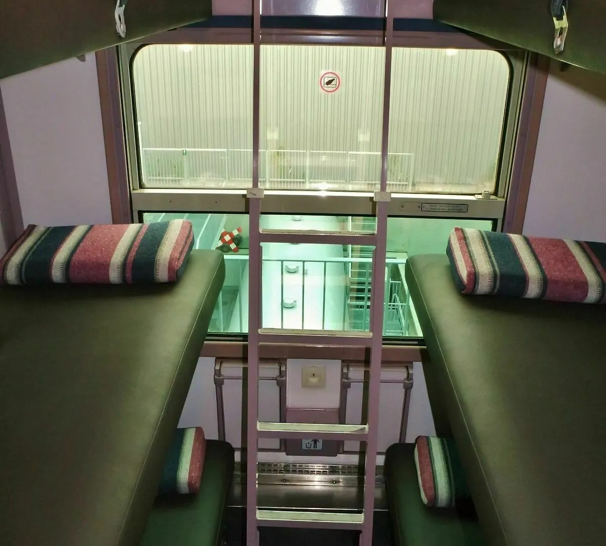 Train Cabin Hostel Schaerbeek 0*, Brüsszel Belgium