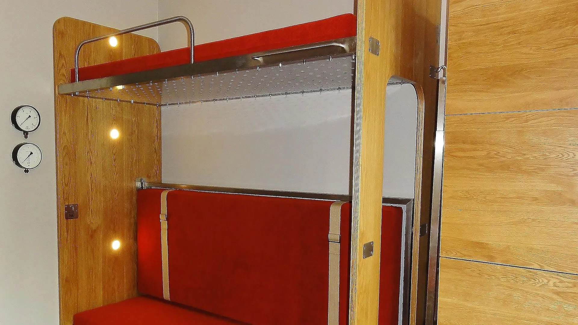 Train Cabin Hostel Schaerbeek