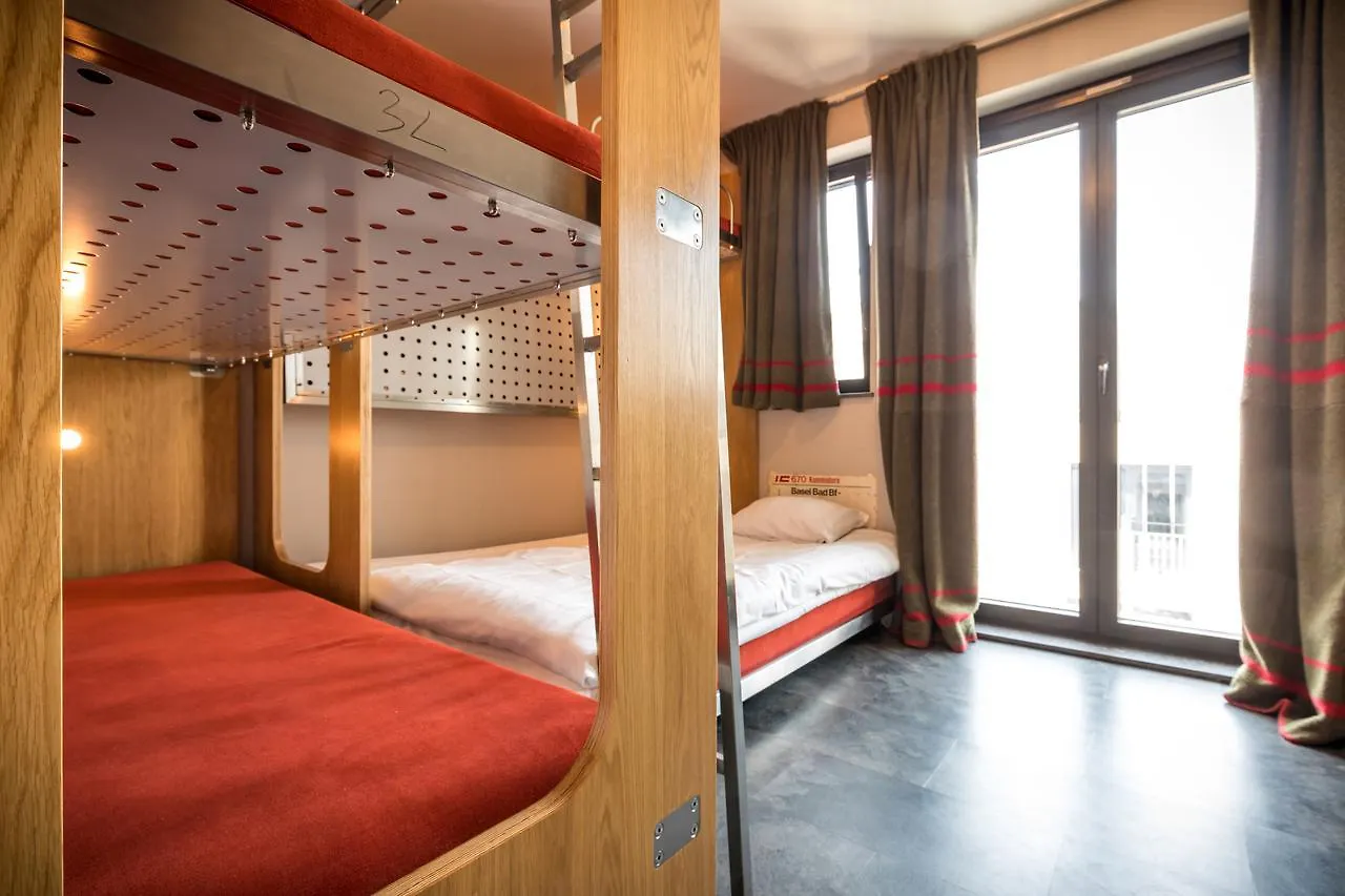 Train Cabin Hostel Schaerbeek Belgia