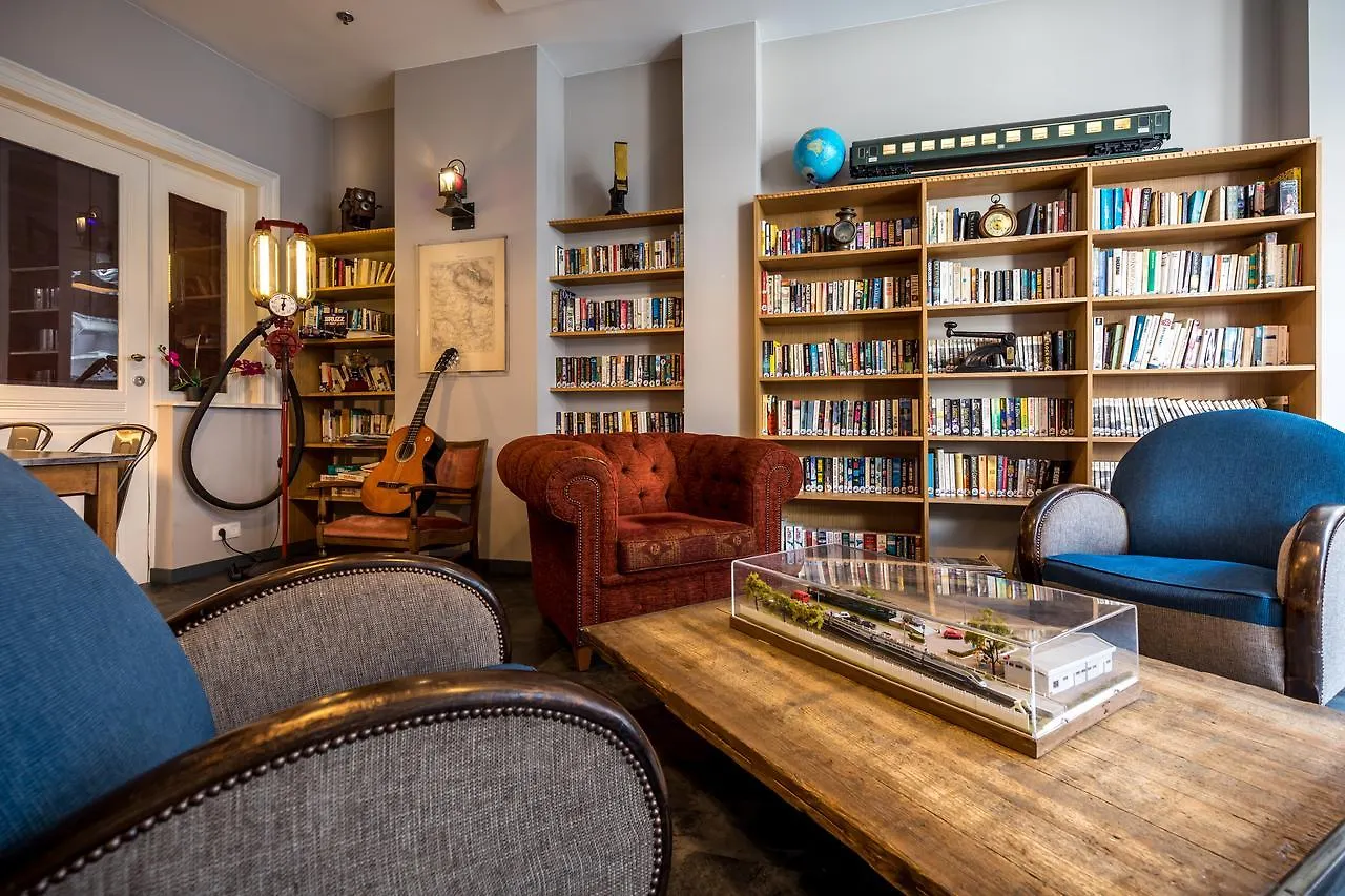 Train Cabin Hostel Schaerbeek