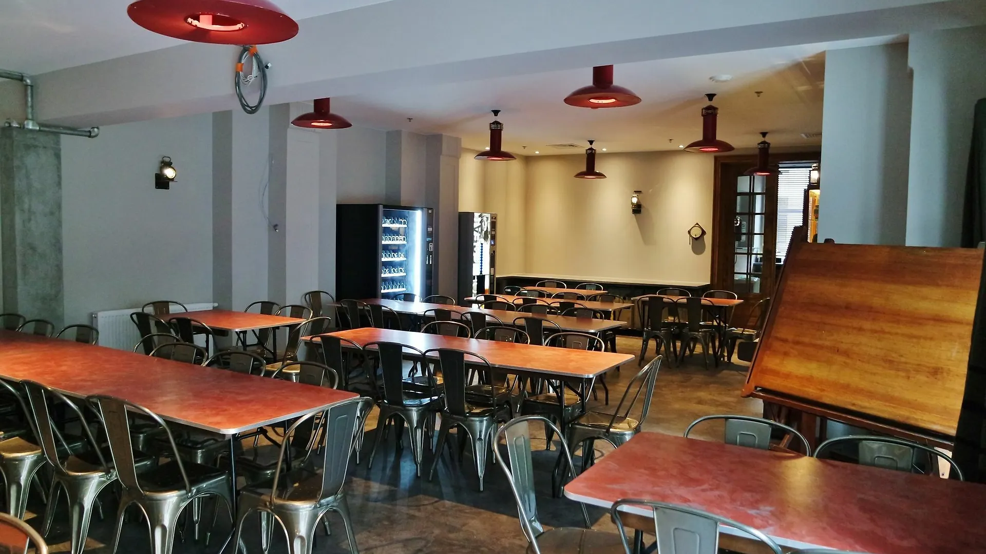 Train Cabin Hostel Schaerbeek