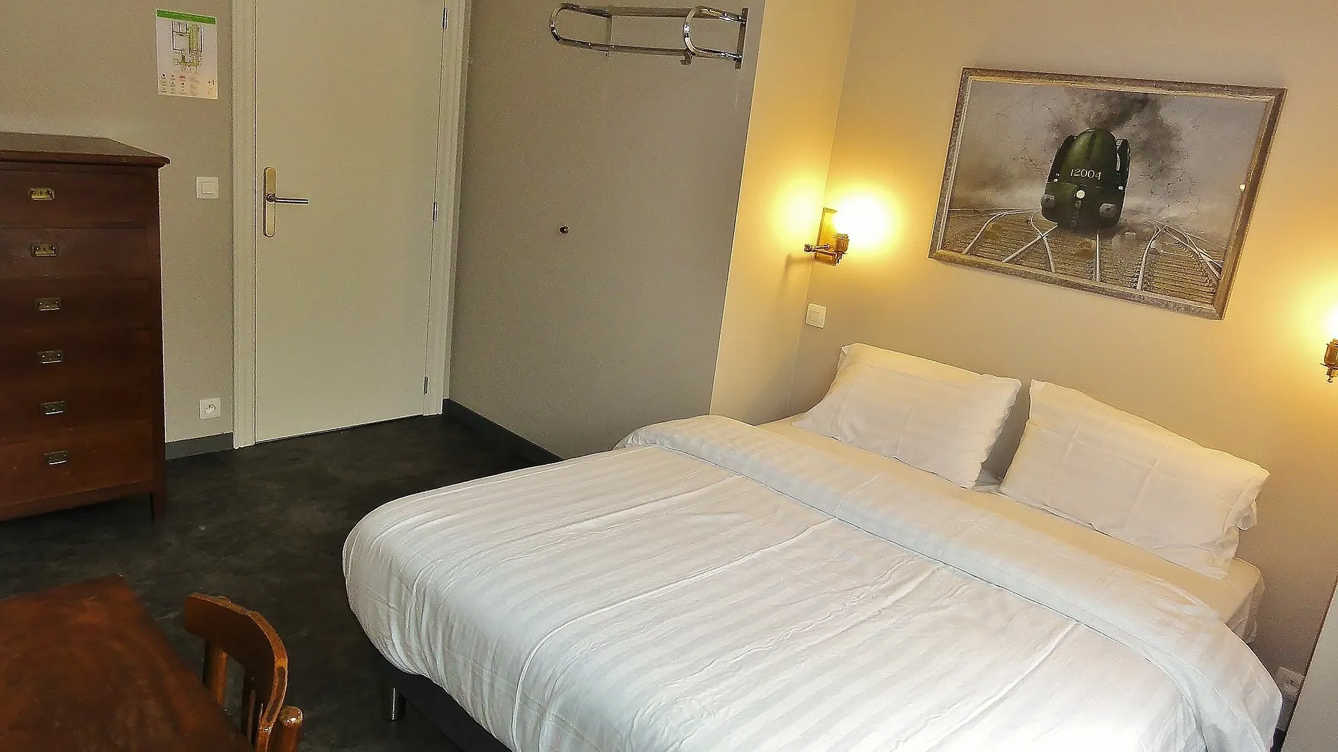 Train Cabin Hostel Schaerbeek 0*,