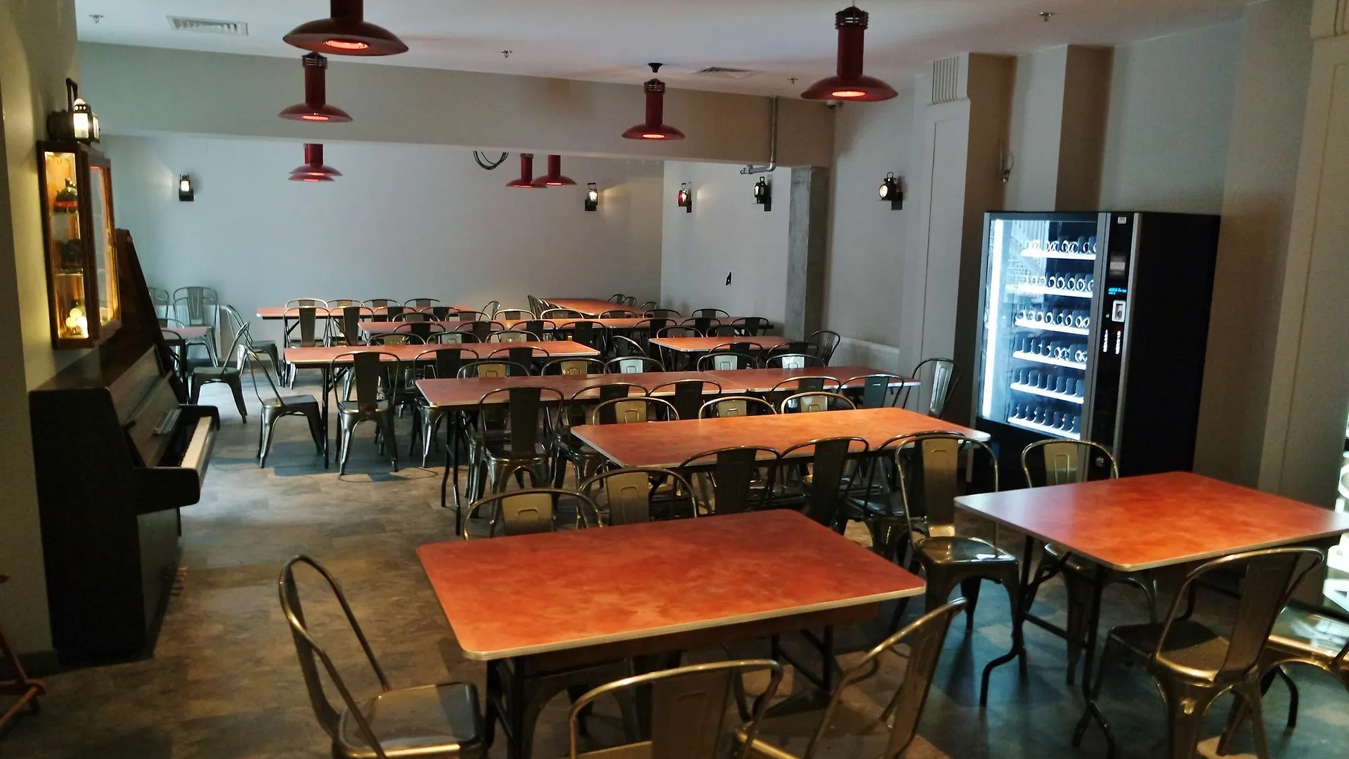 Train Cabin Hostel Schaerbeek